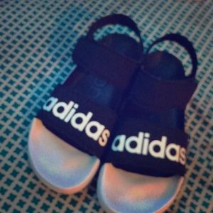 adidas sandler’s